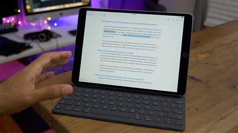 The Smart Keyboard makes the 10.5-inch iPad Pro a better device [Video ...