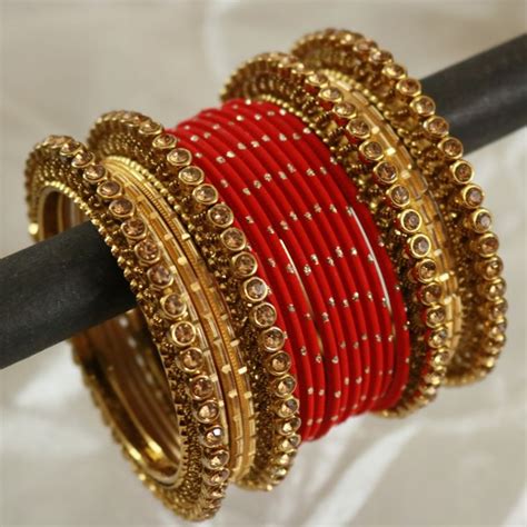 Bridal chooda Idea- Indian wedding bangles- Red bangles- golden bangle set