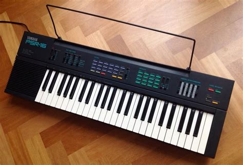 Yamaha PSR-16 (1988) Vintage Keyboard/Synthesizer - 49 full-size keys ...