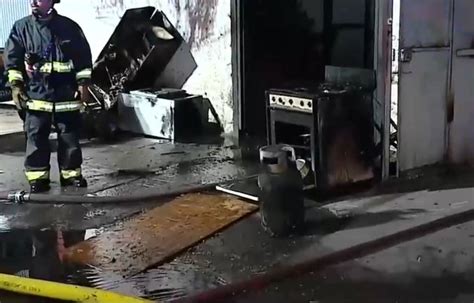 Voraz Incendio Afect A Tres Viviendas Y Una Bodega En Cerrillos