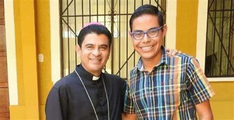 Nicaragua Monseñor Rolando Álvarez un obispo del pueblo un obispo