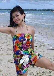 Chef Rinrin Mariska Sexy Pose Foto Artis Cewek Cantik Perawan Hot Non