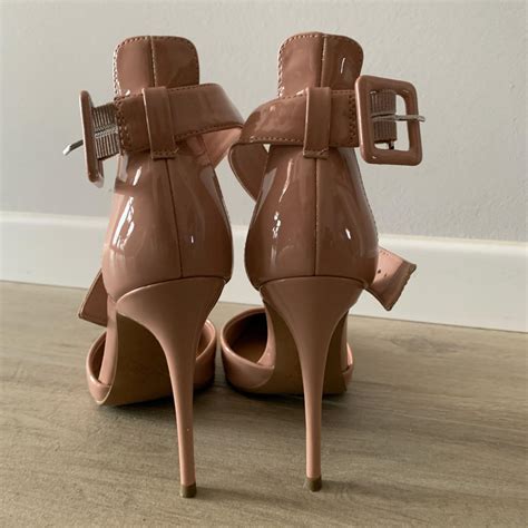 Tacco Color Rosa Nude In Vernice Unico Difetto Depop