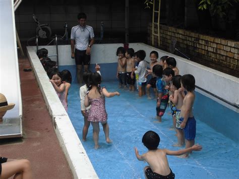 久しぶりのプール日和でしたね♪ ｜ 新宿区 幼稚園 新宿区 学校法人伸びる会学園