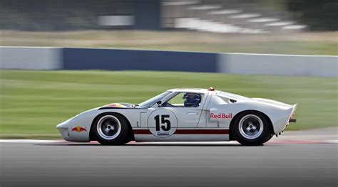 Adrian Neweys 1965 Ford Gt40 No15 Pt2 2010 Donington Flickr