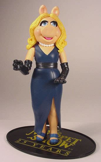 Eb Miss Piggy Muppet Show Action Figures Series One Rtm Spotlight