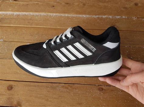 Кроссовки адидас мужские старые модели - фото 2023 года