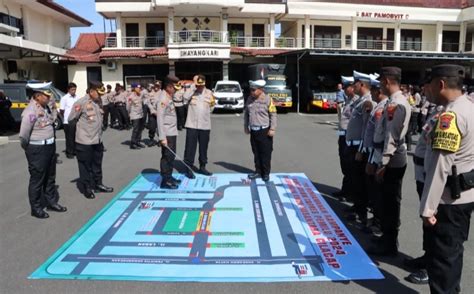 Polresta Cilacap Dalam Giat Pengamanan Kampanye Terbuka Team Pemenangan