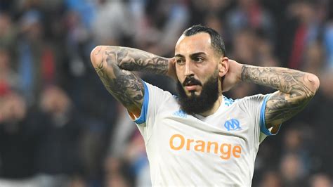 Om Mitroglou Est Sorti Sur Blessure Avec La Gr Ce Mais Ce Nest Pas