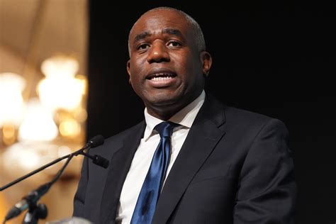 Government to recruit thousands of volunteer magistrates to tackle
