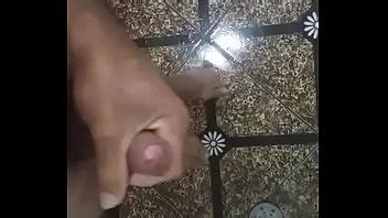 Tiozão golpeando uno y disfrutando XVIDEOS