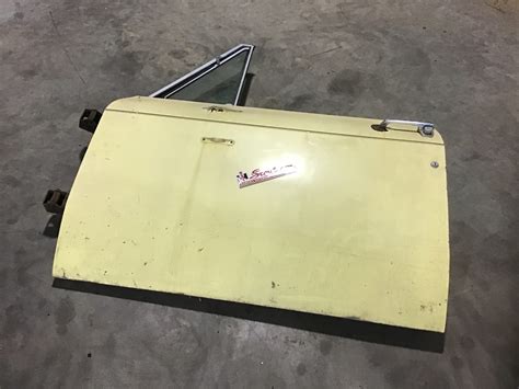 Scout II Drivers side door - complete - IH Scout