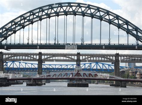 Newcastle bridges hi-res stock photography and images - Alamy