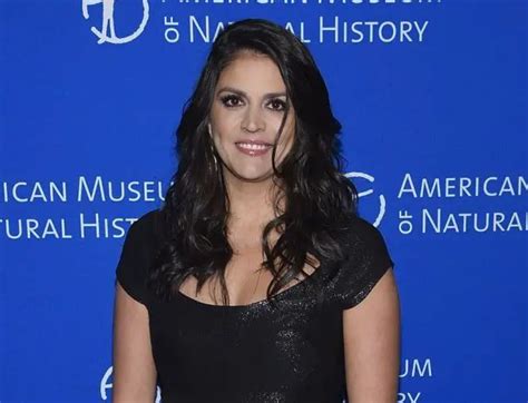 Cecily Strong Net Worth Age Weight Bio Wiki Kids Husband 2023 The