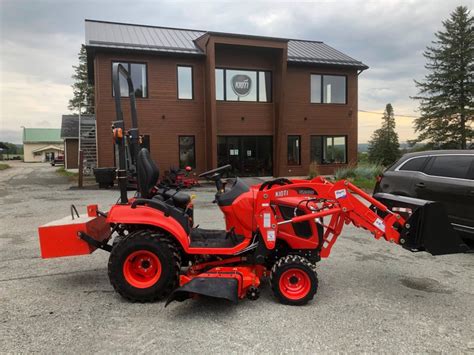 Kioti Tractor – CK2610 HST w/ Loader Bucket & Box Blade – The Tool Shack