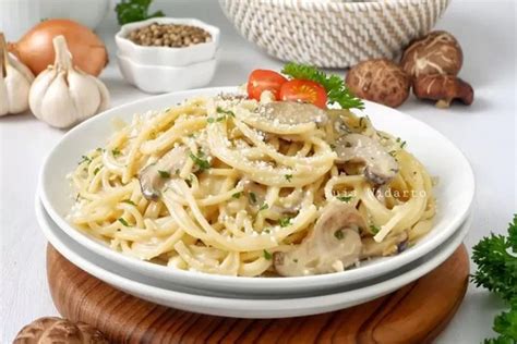 Tanggal Muda Bikin Menu Ala Resto Eropa Pakai Resep Creamy Mushroom