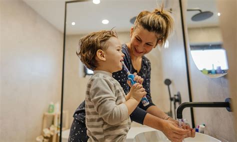 Trucos Para Enseñar A Los Niños A Cepillarse Los Dientes