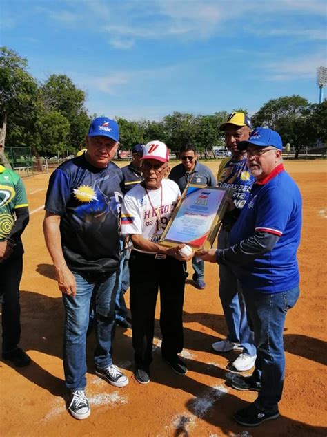 Gobernación del Zulia rindió homenaje a Luis Aparicio Montiel en su día