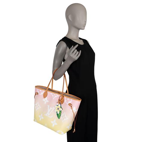 Louis Vuitton Light Pink Monogram Gian Neverfull Mm By The Pool Bag For