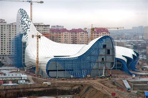 En Construcción Heydar Aliyev Centre Zaha Hadid Architects