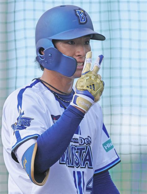 Denaドラフト1位・度会隆輝、レーザービーム初披露 イチローさんほうふつ、右翼スタメン起用に応えた！ 打っては6試合連続安打：中日スポーツ