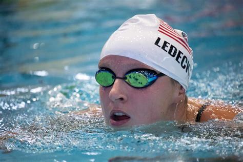 Swammy Awards U S Female Swimmer Of The Year Katie Ledecky