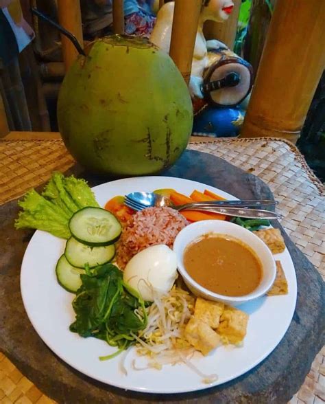 Ubud Warungs For Authentic Cheap Food In Ubud