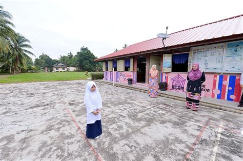 Sk Tebing Rebak Sekolah Paling Sunyi Di Malaysia Iluminasi