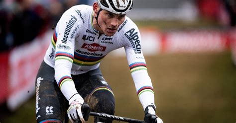 LIVE Laatste Duel Tussen De Twee Tenoren Trekt Van Aert Aan Het