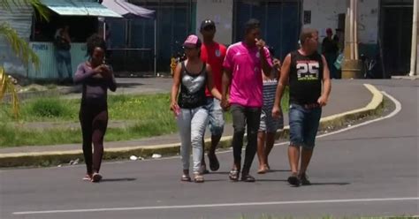 Costa Rica Bloquea Entrada De Migrantes Por Paso Canoas Provincias