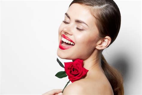 Premium Photo Beautiful Woman Naked Shoulders Closed Eyes Smile Rose