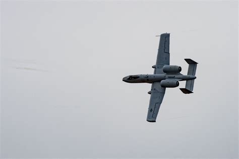 Awesome Power of an A-10 Warthog destroys Taliban