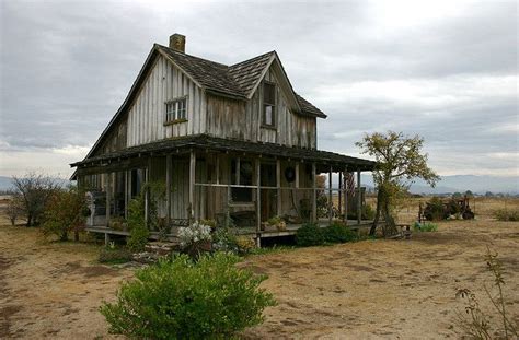 Oregon Old Farmstead Old Farm Houses Old Houses Abandoned Houses