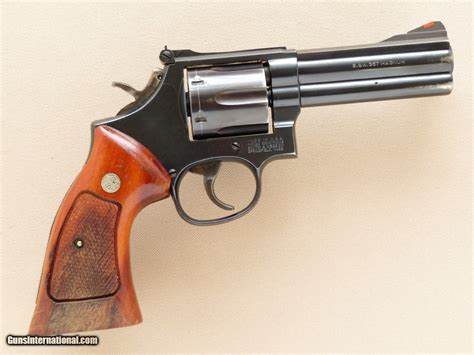 Smith And Wesson Model 586 Distinguished Combat Magnum Cal 357 Magnum Sold