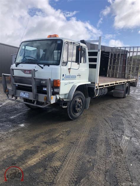 Lot Hino Ff Beavertail Truck Auctionsplus