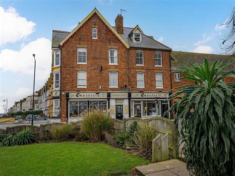 1 Bed Flat For Sale In Station Road Herne Bay Ct6 Zoopla