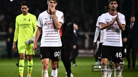 Liga Italia Kalah 2 1 Dari Torino Ac Milan Turun Ke Peringkat 3