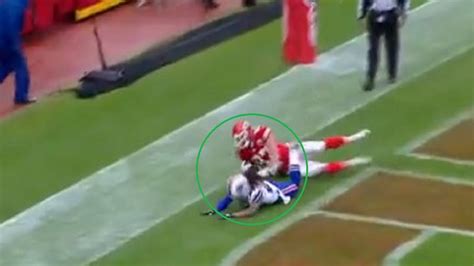 Chiefs Travis Kelce Oozes Swag While Celebrating Td Vs Bills With