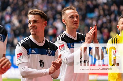 Miro Muheim Hamburger SV 28 Und Sebastian Schonlau Hamburger SV 04