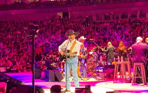 Here Are The Songs George Strait Played For His First Of Two Nights At