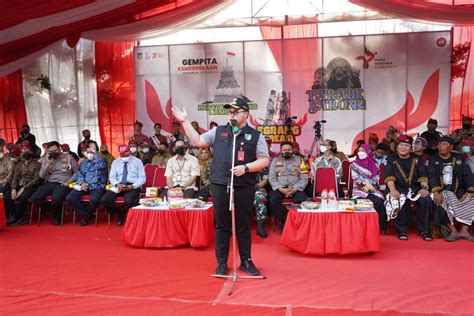 Gelar Tiga Parade Sekaligus Bupati Kediri Berharap Warga Kediri Tetap