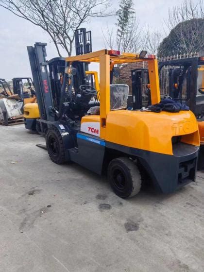 Tcm 5 Ton Forklift Four Wheel Drive Multifunctional Handling Equipment