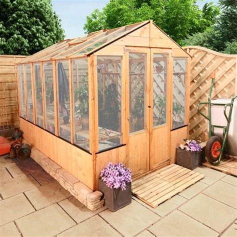 The 9 Advantages Of A Polycarbonate Greenhouse