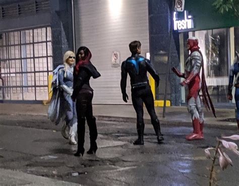 Fotos De Bastidores Revelam O Uniforme Do Asa Noturna Em Titans Fatos