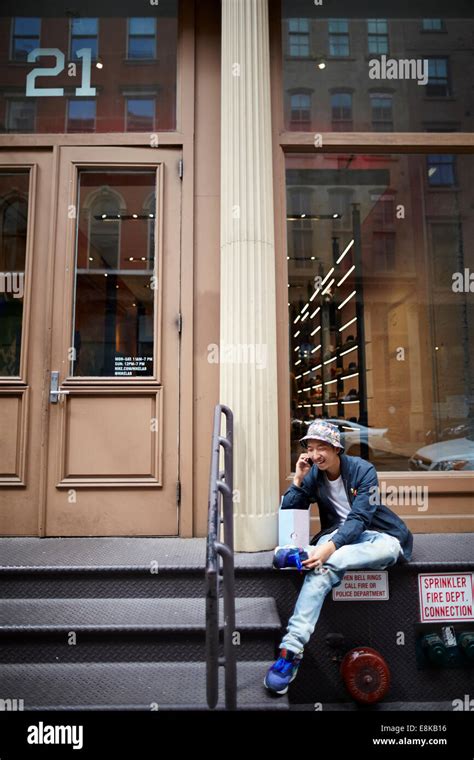 New York city NYC, Manhattan shopping in Chinatown Stock Photo - Alamy