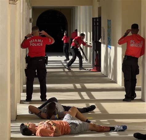 Activan Simulacros De Tiroteos En Escuelas De Miami Dade Y Broward