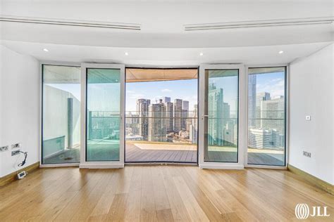 Arena Tower London E14 2 Bed Flat For Sale £775000