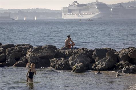 Fotos El Buen Tiempo Y Las Altas Temperaturas Impropias De Enero