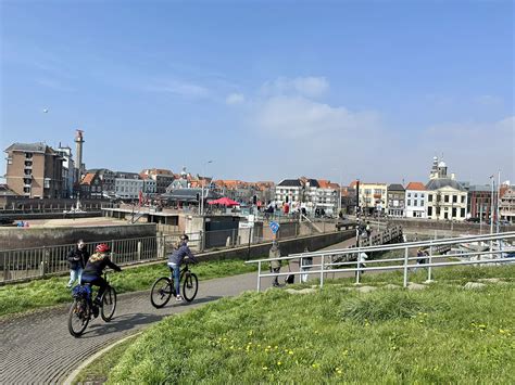 Erica Van Leeuwen De Bruijn On Twitter Het Zonnetje Schijnt In