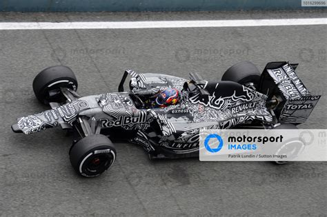 Daniil Kvyat RUS Red Bull Racing RB11 With No Front Wing At Formula